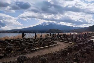 卡拉格：利物浦冬窗得签一名后卫，现在的积分榜位置不能浪费